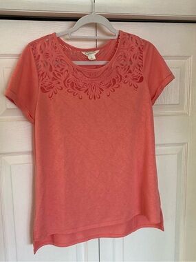 Women's Coral Laser-Cut Neck Tee